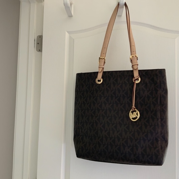 Michael Kors handbag - Picture 4 of 4